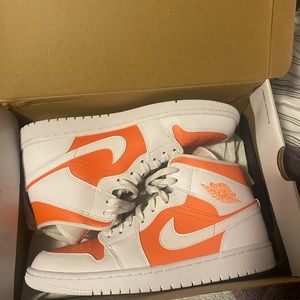 Jordan 1 orange